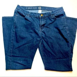 Modern Fit W62 skinny jeans size 10